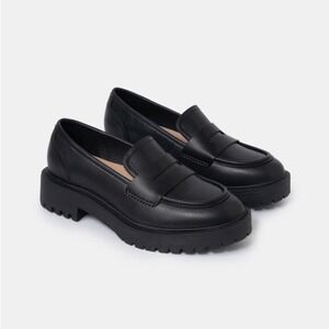 WYDR STUDIOS Tate Vegan Classic Black Loafers NIB Size 12WW